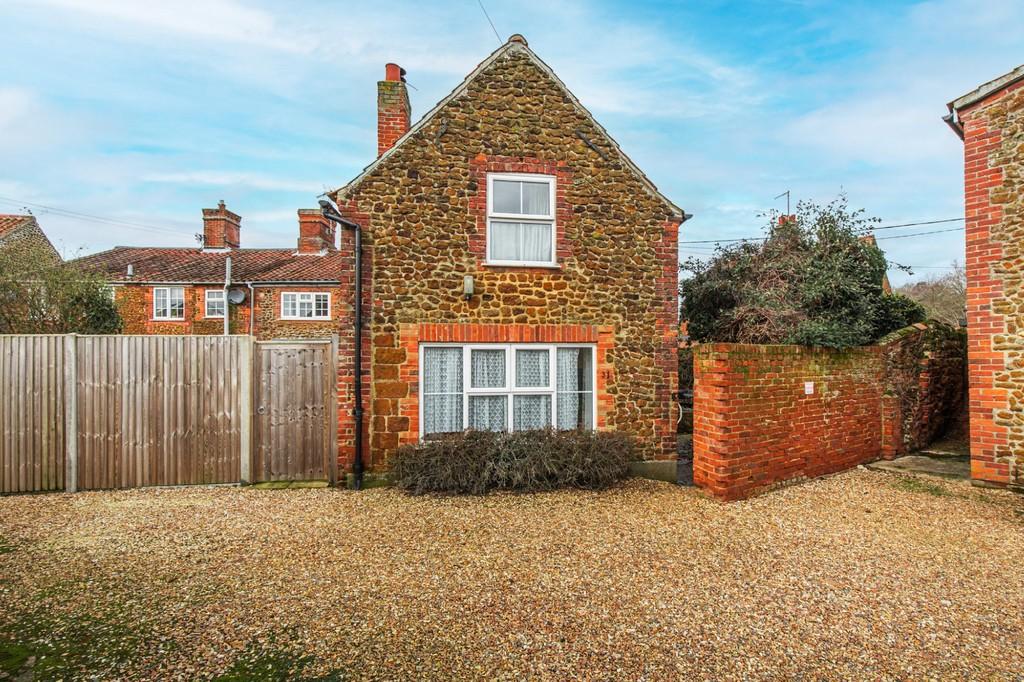 4 bed end of terrace house for sale £435,000