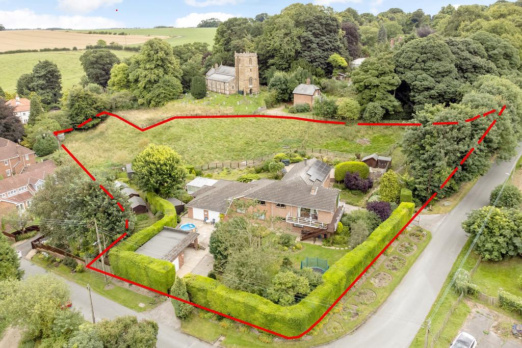 Welton Vale House, WeltonleWold... 5 bed detached house for sale £