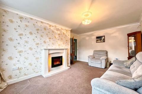 23 Furzeland Drive, Neath, SA10 7UF