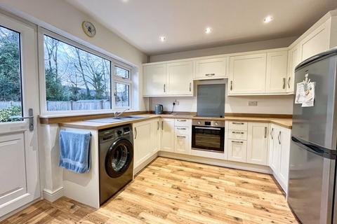 23 Furzeland Drive, Neath, SA10 7UF