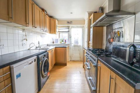3 bedroom semi-detached house for sale, Mandeville Way, Benfleet