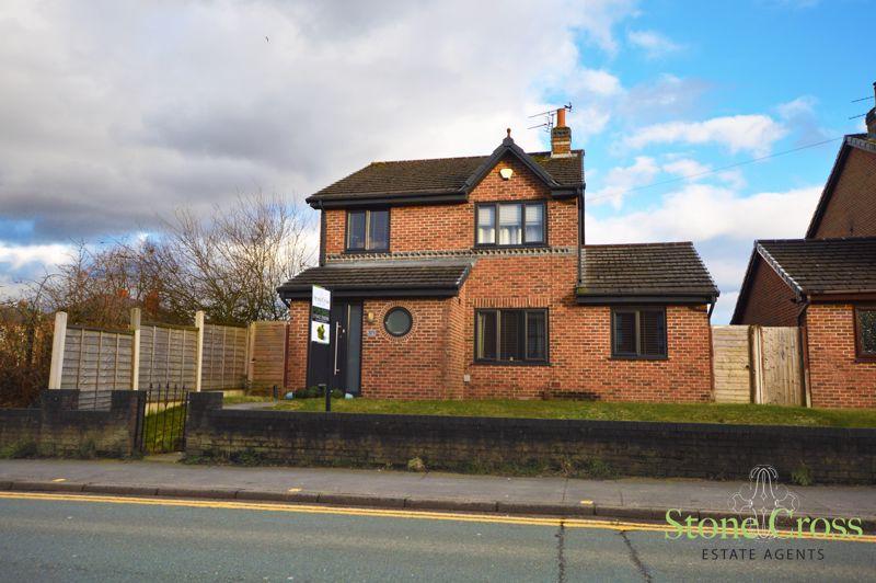 Warrington Road, Abram, WN2 5XB 3 bed detached house for sale £239,950