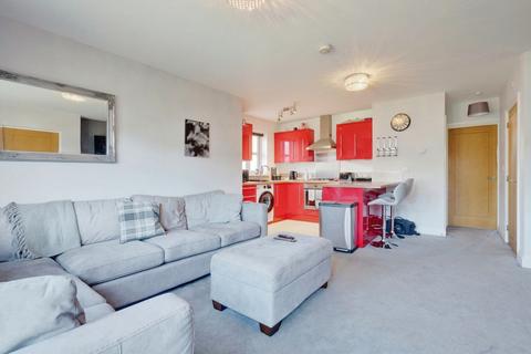 2 bedroom flat for sale - Rayleigh Road, Benfleet, SS7