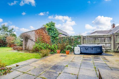68 Pickhurst Park, Bromley, BR2 0TW