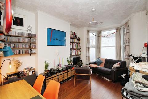 1 bedroom flat for sale - Elgin Road, ILFORD, IG3
