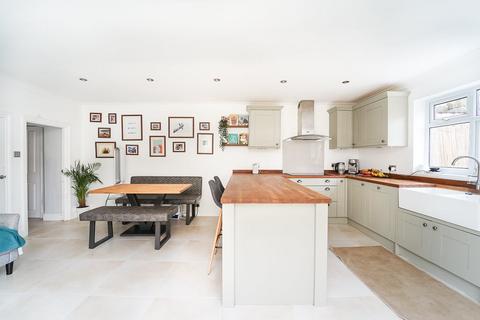 9 Ashcombe Park Road, Weston-super-mare, BS23 2YE