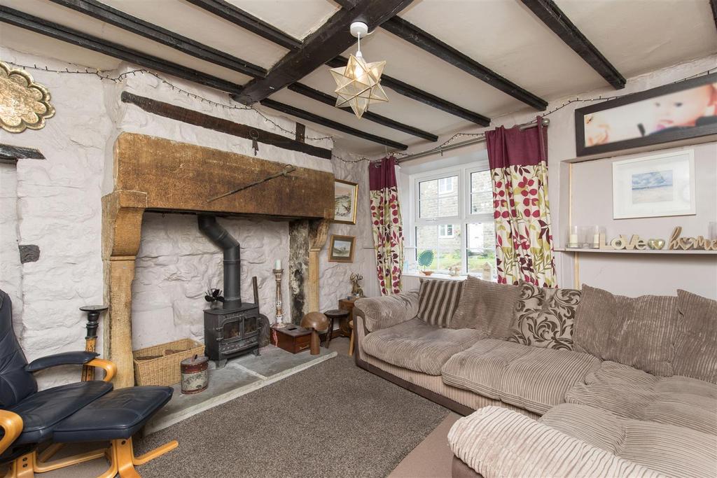 Kirkby Malzeard, Ripon 3 bed semidetached house for sale £300,000