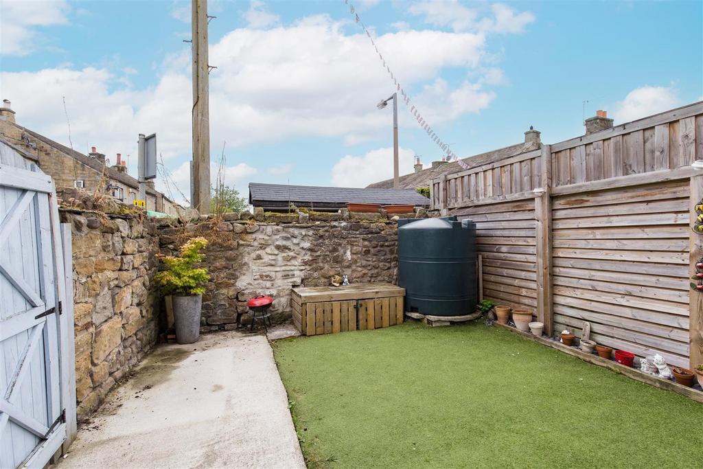 Kirkby Malzeard, Ripon 3 bed semidetached house for sale £300,000