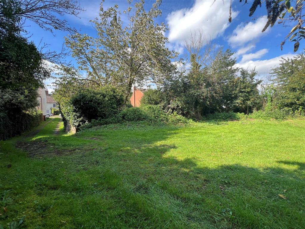 12, Church Road, Chelmondiston, Ipswich Land for sale £50,000