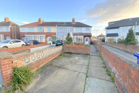 3 bedroom end of terrace house for sale, Campden Crescent, Cleethorpes