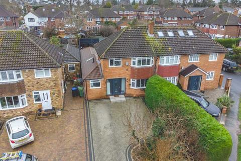 35 Bunby Road, Stoke Poges, Slough, SL2 4BS