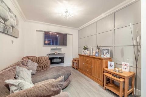 35 Bunby Road, Stoke Poges, Slough, SL2 4BS