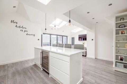 35 Bunby Road, Stoke Poges, Slough, SL2 4BS