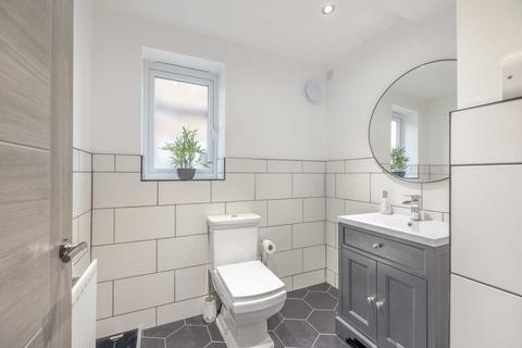 35 Bunby Road, Stoke Poges, Slough, SL2 4BS