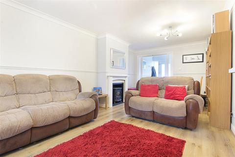 3 bedroom end of terrace house for sale, Whiteley Close, Dane End, Ware
