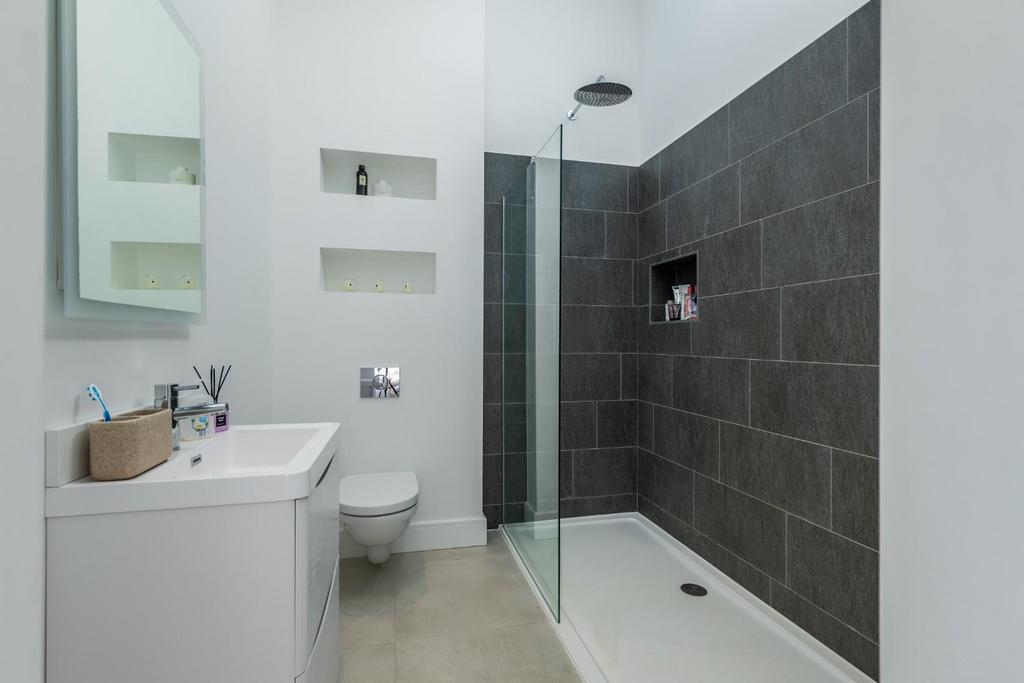 Ensuite Three