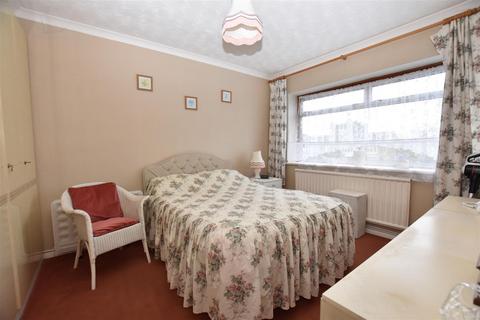 2 bedroom bungalow for sale, Stephenson Road, North Fambridge