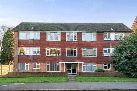 1, Midhurst Court Hook Road, Surbiton, KT6 5AD