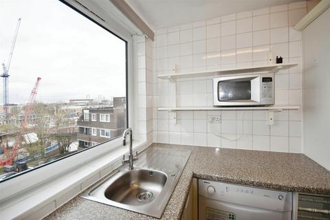 2 bedroom apartment for sale, Justin Close, Brentford