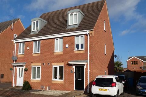 18 Balata Way, Burton-on-trent, DE13 0TY