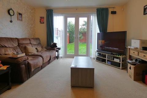 18 Balata Way, Burton-on-trent, DE13 0TY
