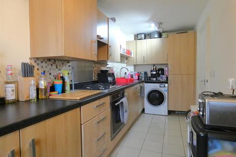18 Balata Way, Burton-on-trent, DE13 0TY