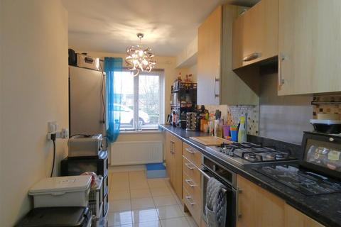 18 Balata Way, Burton-on-trent, DE13 0TY
