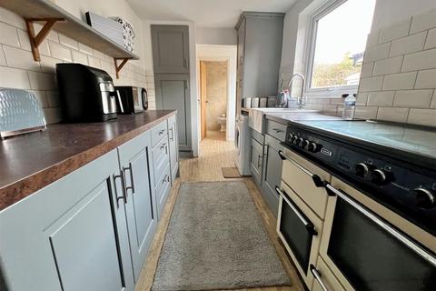 3 Coronation Road, Burnham-on-crouch, CM0 8HW