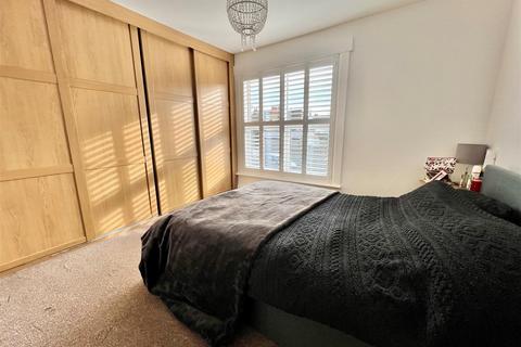3 Coronation Road, Burnham-on-crouch, CM0 8HW
