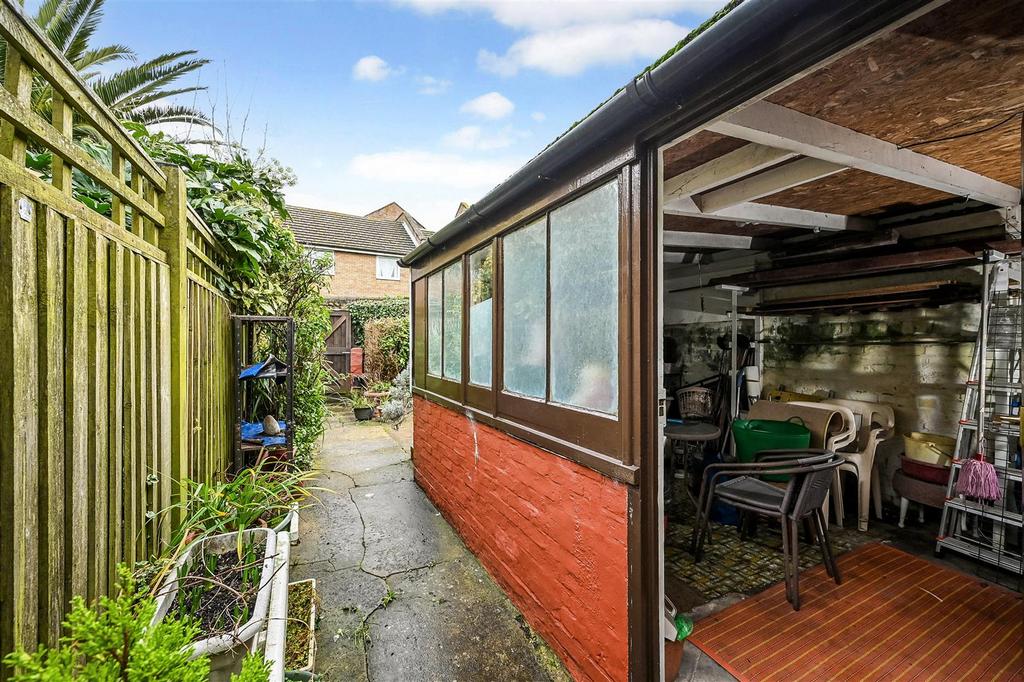 Shed