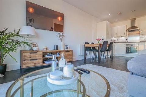 2 bedroom apartment for sale - The Embankment, Nash Mills Wharf, Hemel Hempstead