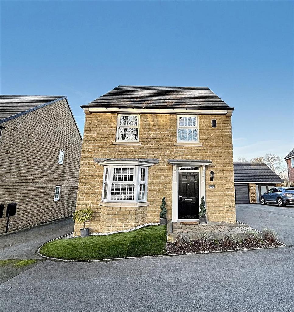 Paddock Way, Skelmanthorpe... 4 bed detached house £390,000