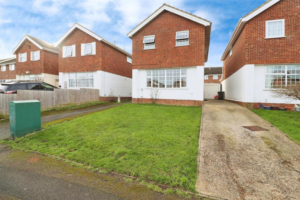 Melloway Road, Rushden NN10 3 bed detached house for sale £260,000