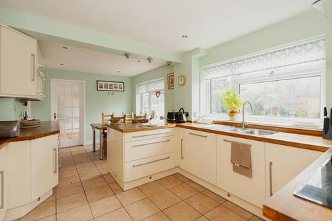 5 bedroom detached house for sale - High Beeches, Banstead