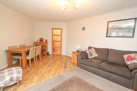 2 bedroom flat for sale - Lavender Close, Carshalton SM5