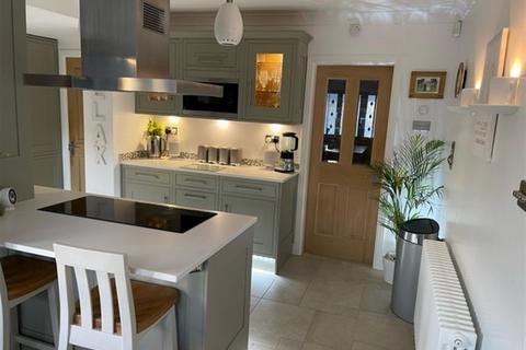 21 Moor Meadow Road, Sutton Coldfield, B75 6BU