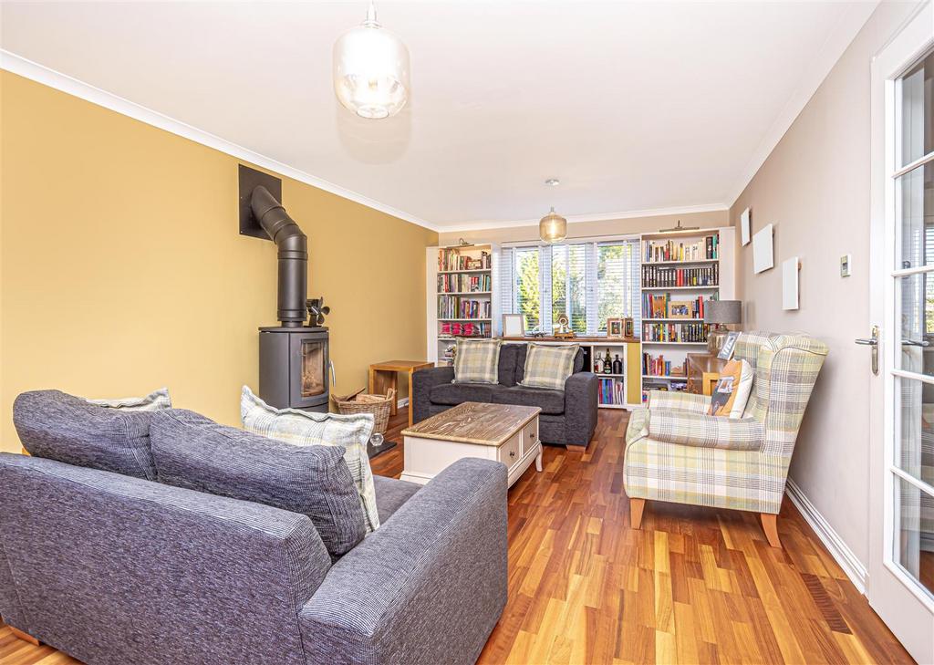 162 Dover Drive, Dunfermline, KY11 8HB 4 bed detached house £399,950