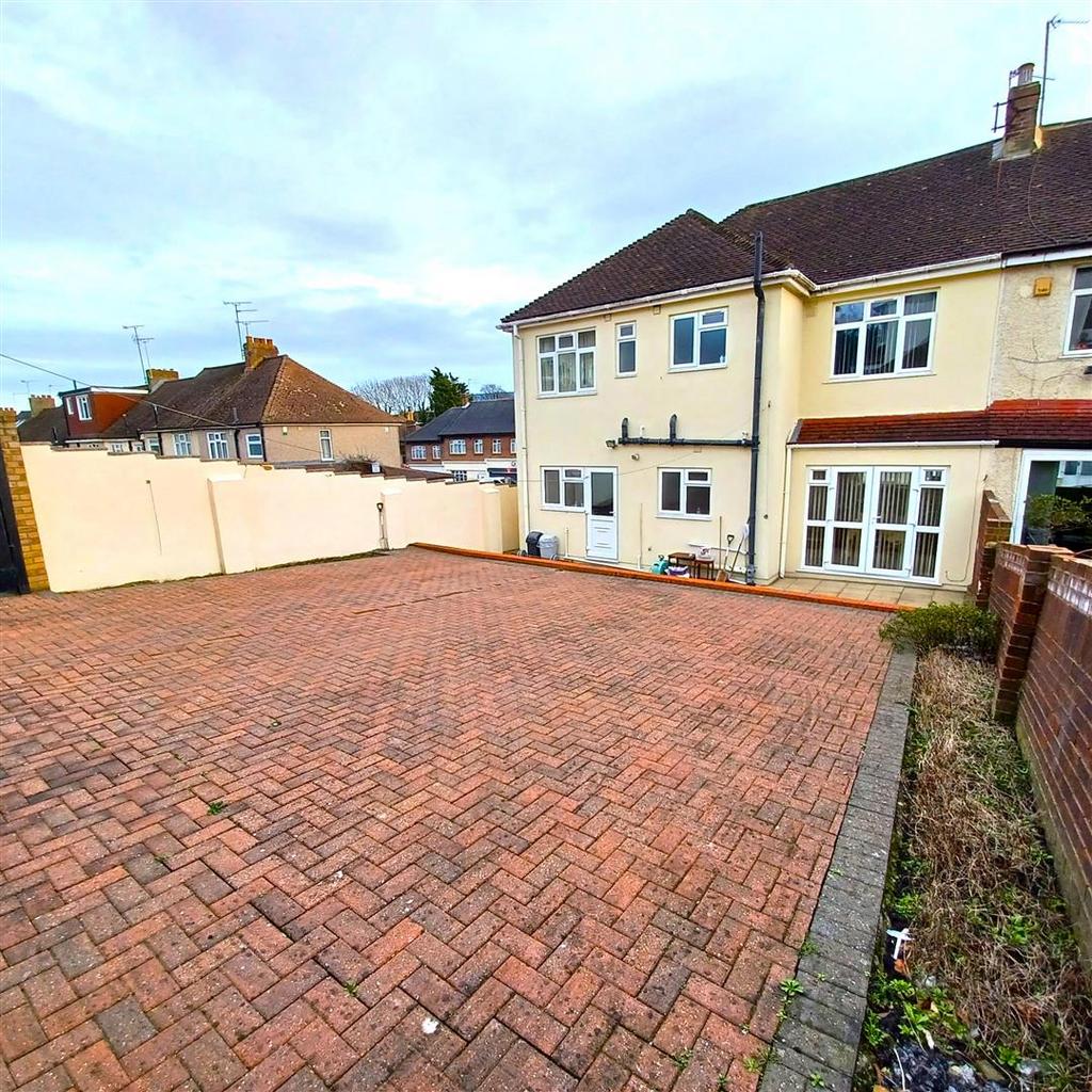 Rear Aspect/Garden