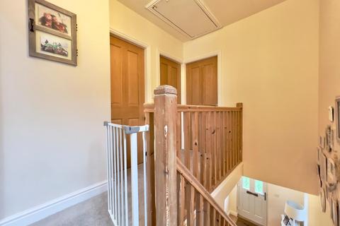 13 Bleakley Terrace, Notton, Wakefield, WF4 2NS