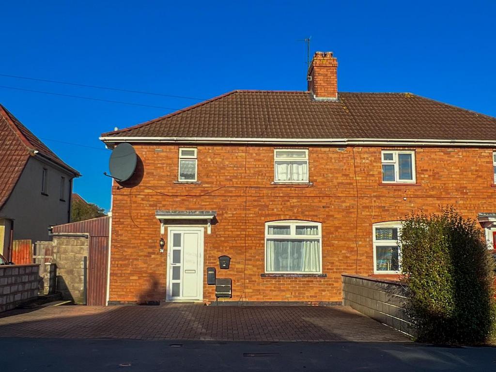Leinster Avenue, Knowle, Bristol, BS4 3 bed semidetached house for