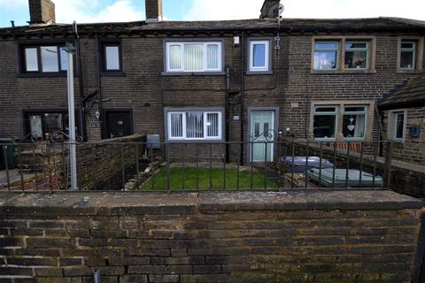 15 Ambler Thorn, Queensbury, Bradford, BD13 2NP