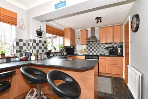 14 Haredale Close, Rochester, ME1 2DN