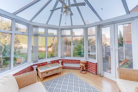 4 Crownhill Meadow, Catshill, Bromsgrove, B61 9HH