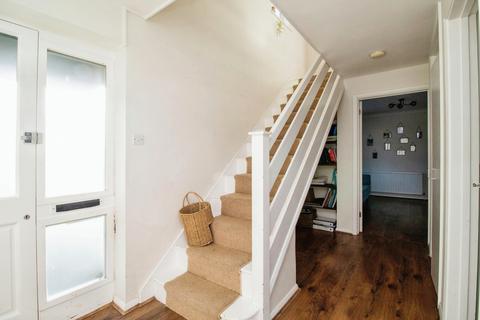 10 Hever Close, Hockley, SS5 4XB