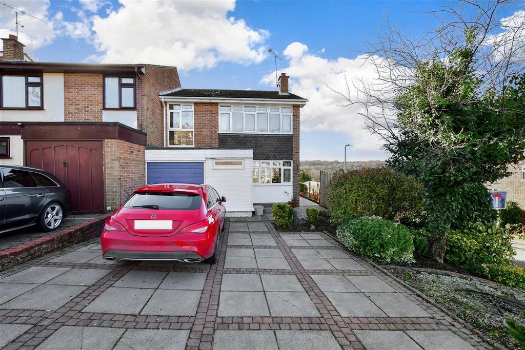 Hillway, Billericay, Essex 4 bed semidetached house for sale £450,000
