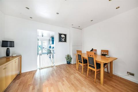 15 Osborne Avenue, Staines, TW19 7AF