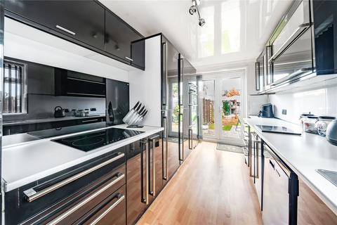 15 Osborne Avenue, Staines, TW19 7AF