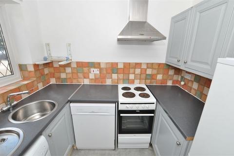 28 Seymour Way, Sunbury-on-thames, TW16 7NJ