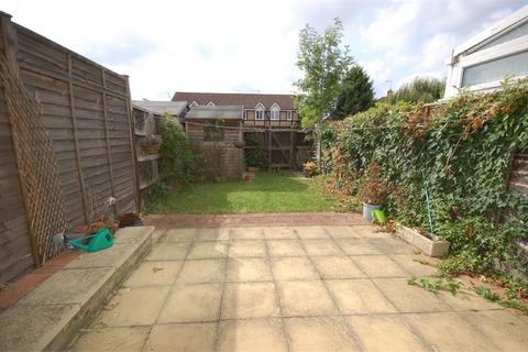 28 Seymour Way, Sunbury-on-thames, TW16 7NJ