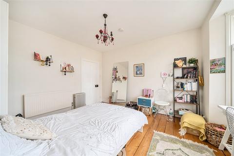 3 bedroom semi-detached house for sale - Staines-upon-Thames, Surrey TW18